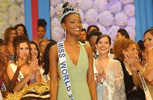 2)winner of Miss World 2001,Agbani Darego of Nigeria