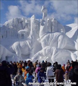 dinosaurs-ice-sculpture