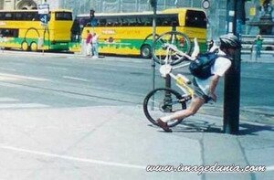 funny bicycle-accidents-6