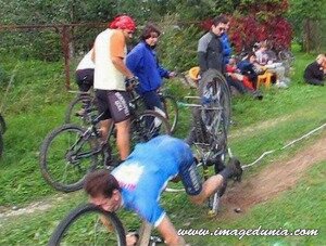 funny bicycle-accidents-7