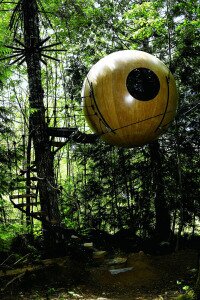 Free Spirit Sphere Treehouses (Canada)